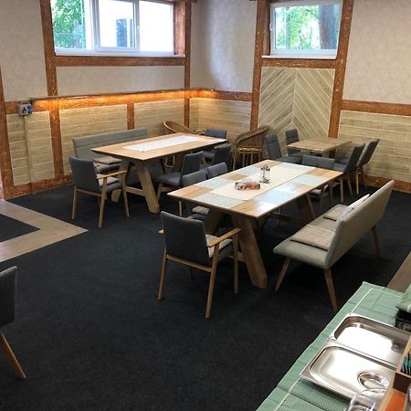 Korycany Dnm Inn מראה חיצוני תמונה