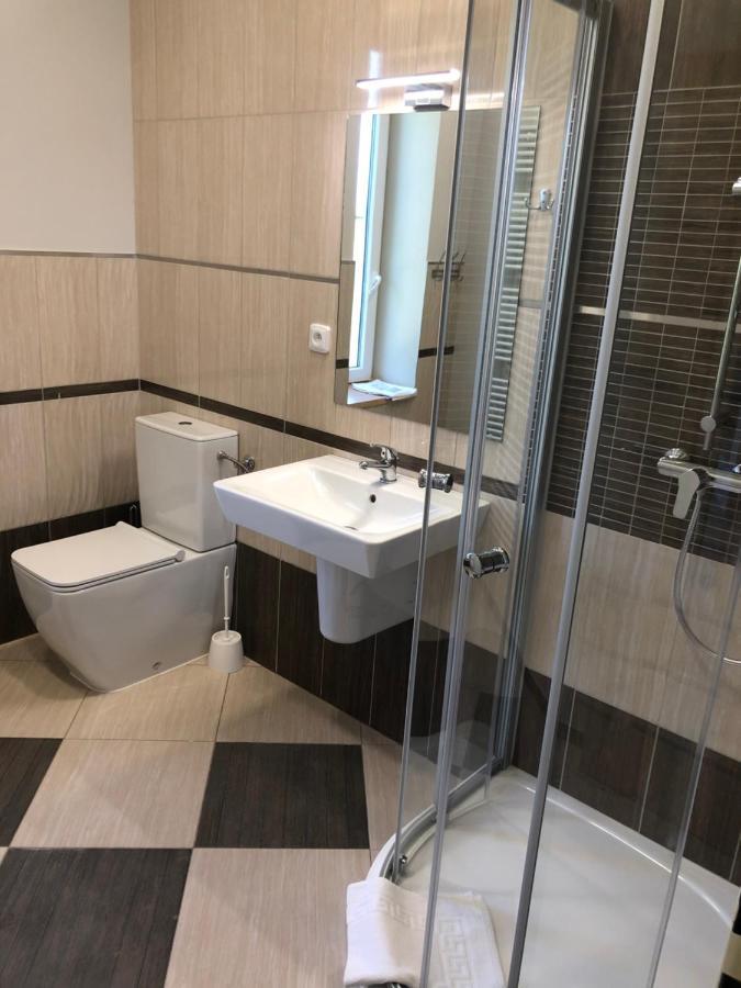 Korycany Dnm Inn מראה חיצוני תמונה