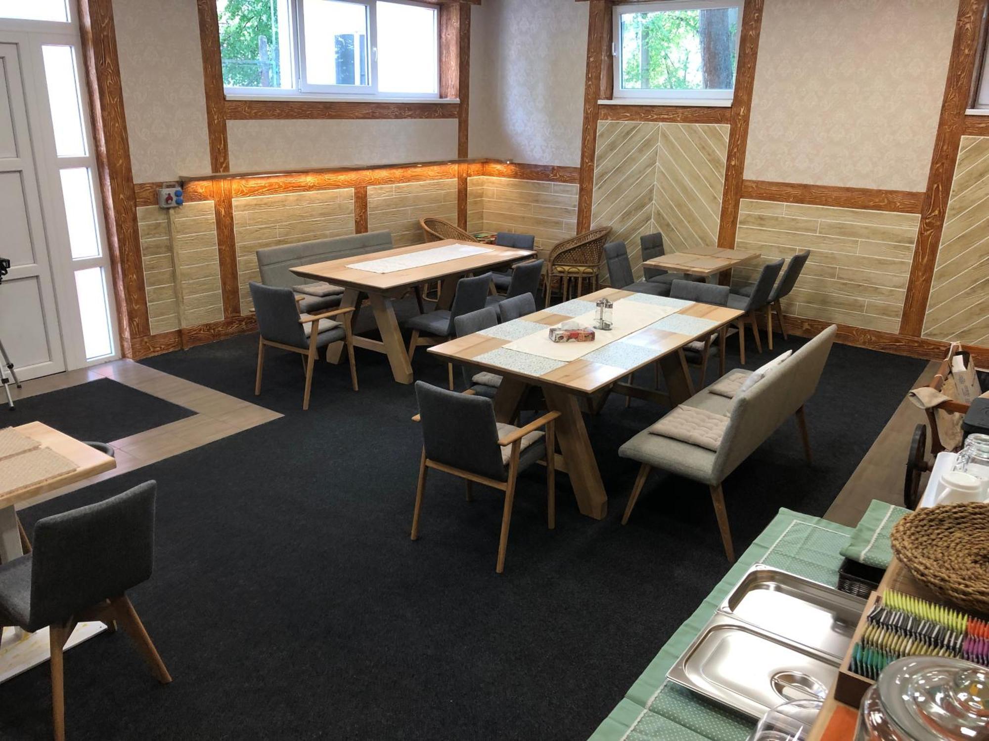 Korycany Dnm Inn מראה חיצוני תמונה