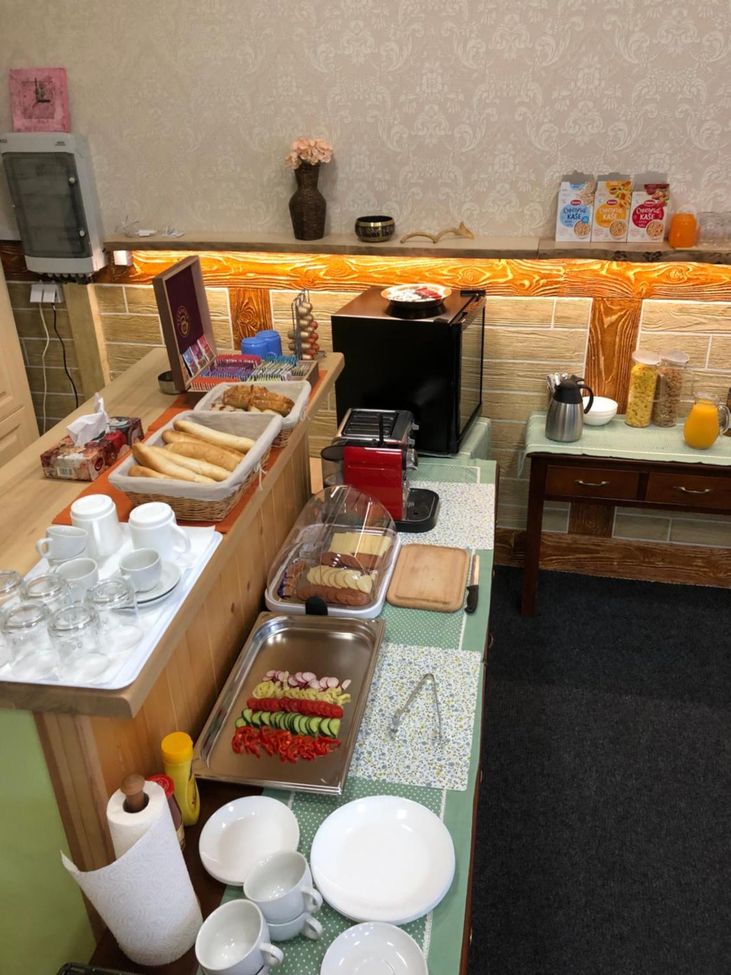 Korycany Dnm Inn מראה חיצוני תמונה