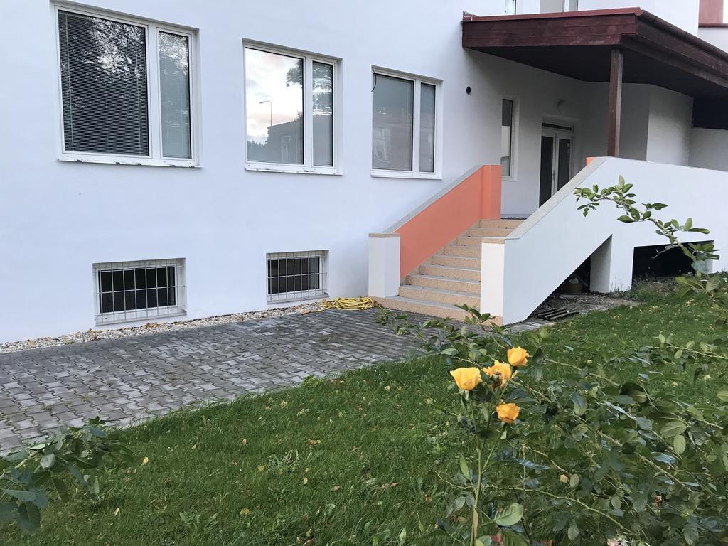 Korycany Dnm Inn מראה חיצוני תמונה