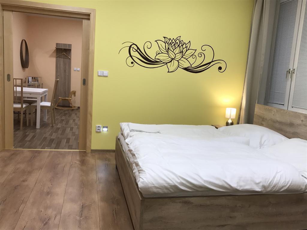 Korycany Dnm Inn מראה חיצוני תמונה